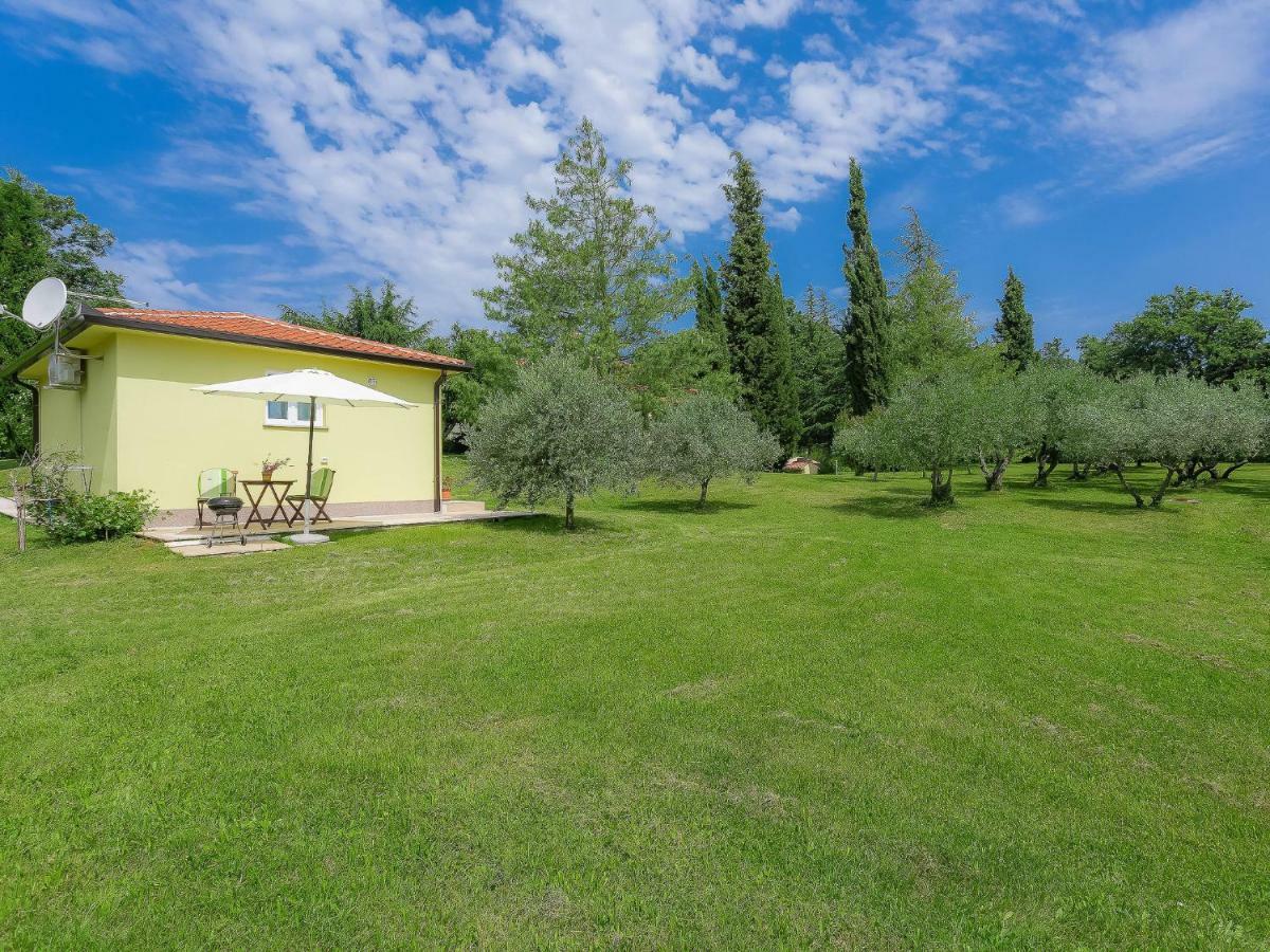 Holiday Home Lucija Vinež Exterior foto
