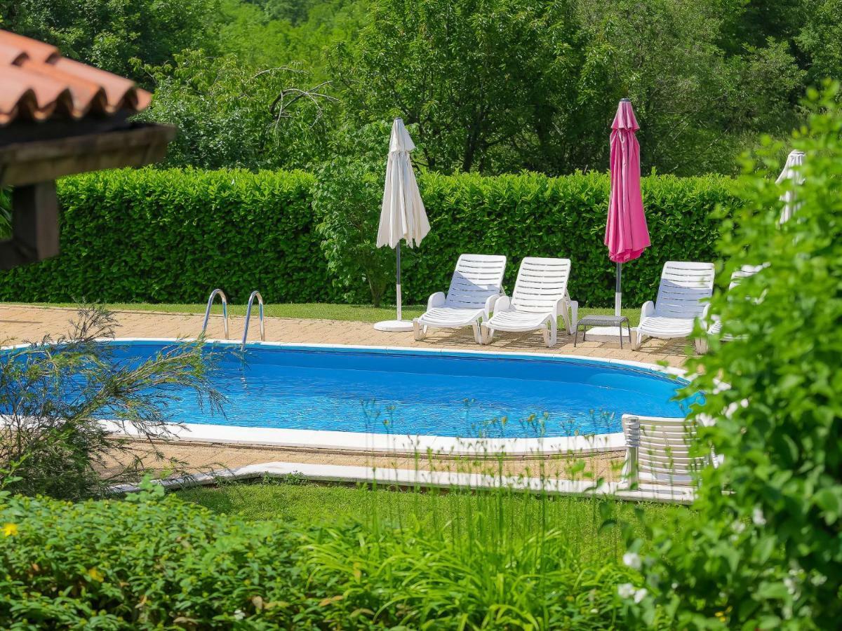 Holiday Home Lucija Vinež Exterior foto